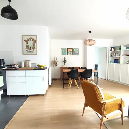 Spacious With Garden And Parking Slot Apartment Bordeaux