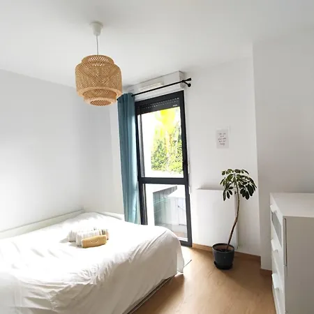 Apartamento Spacious With Garden And Parking Slot Burdeos