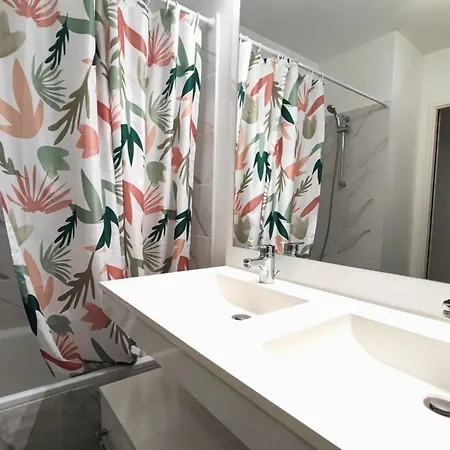 Apartamento Spacious With Garden And Parking Slot Burdeos