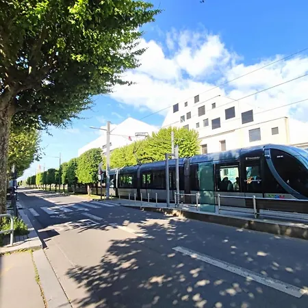 Spacious With Garden And Parking Slot Burdeos