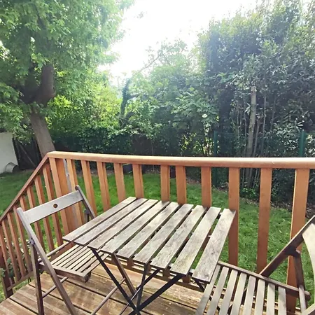Spacious With Garden And Parking Slot Apartamento