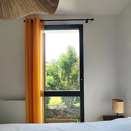 Spacious With Garden And Parking Slot Apartamento